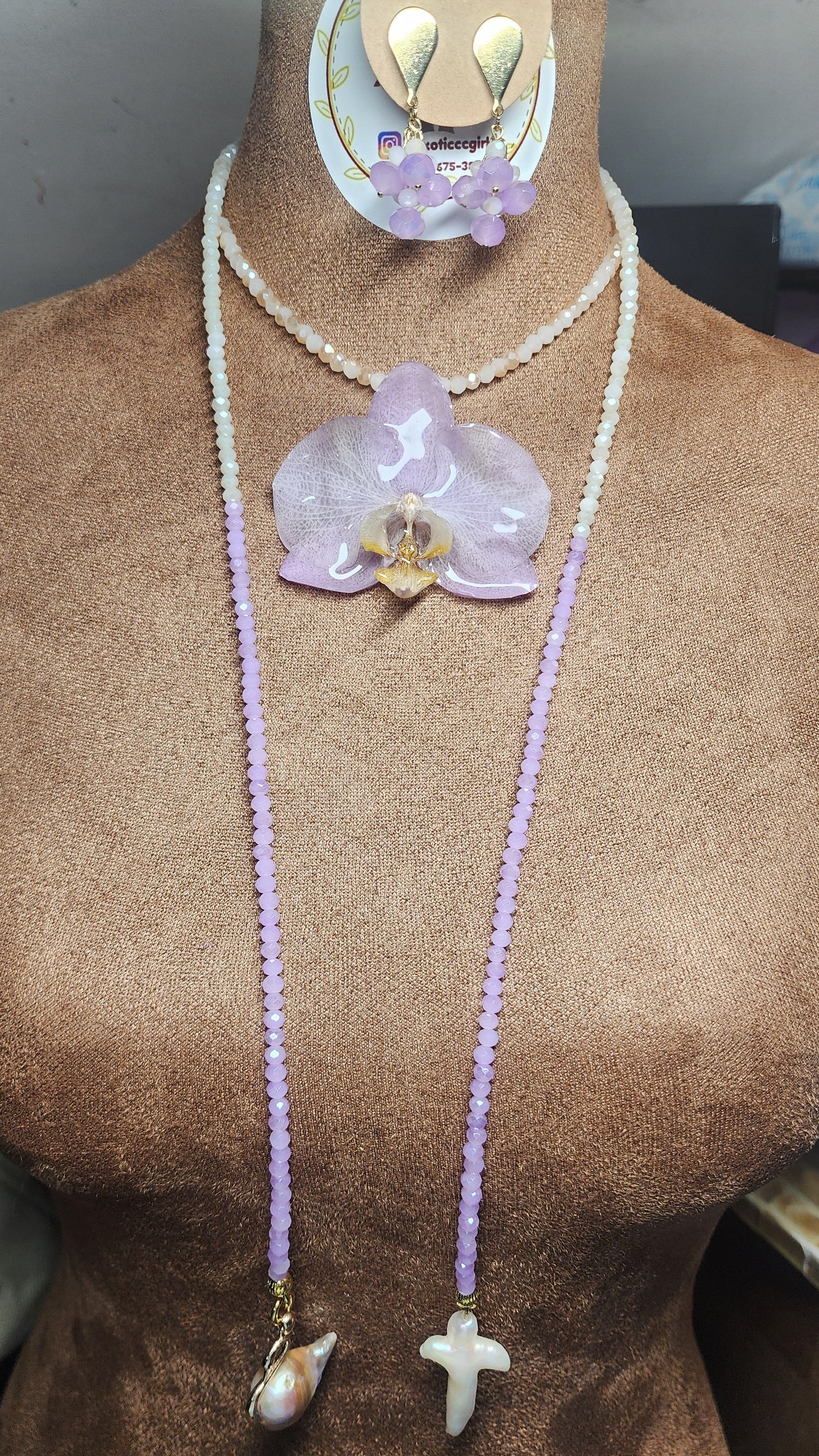 VIOLET-VIOLETA