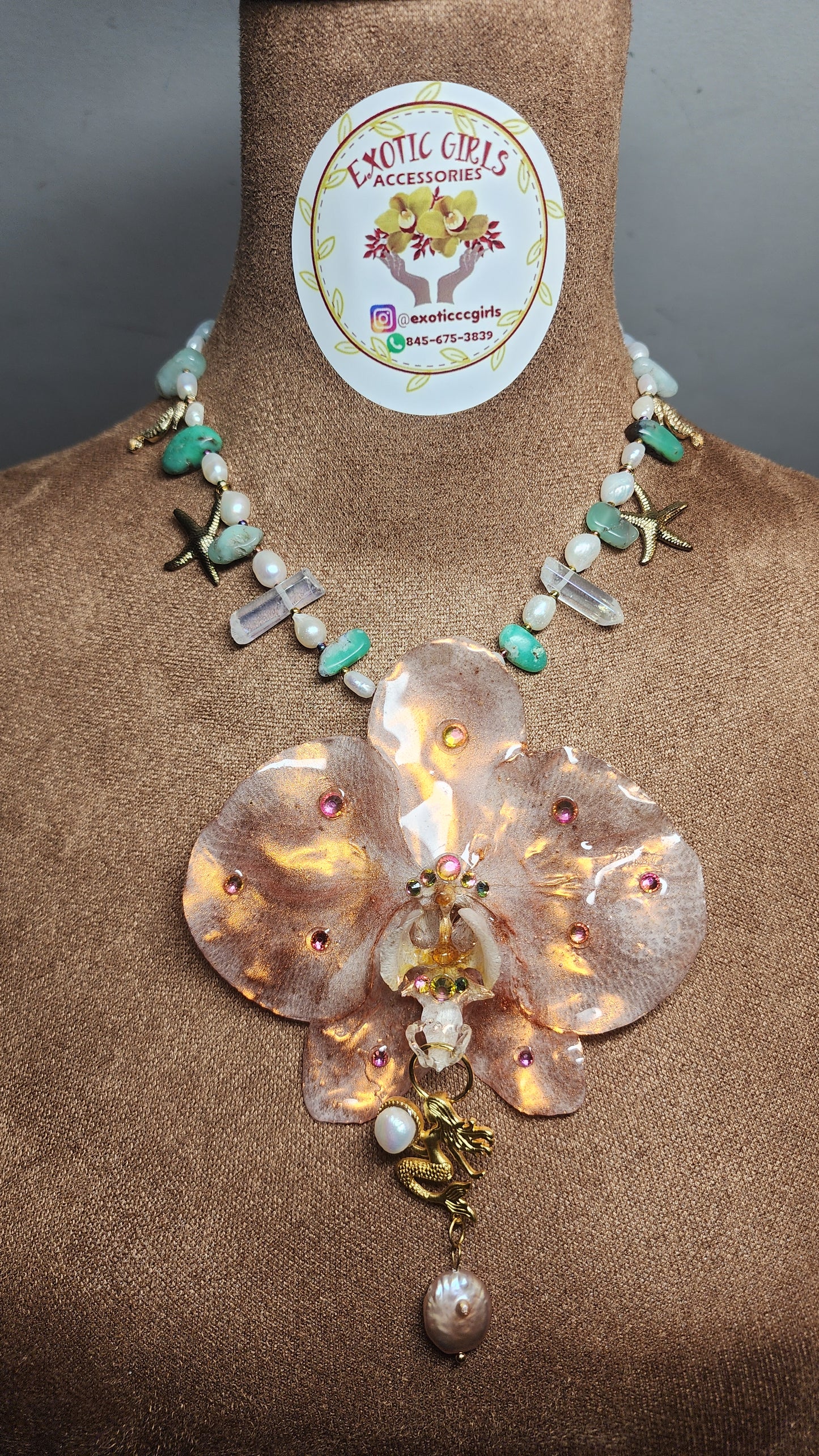 COLLAR DE ORQUIDEA NATURAL  (mermaid)