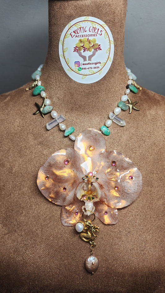 COLLAR DE ORQUIDEA NATURAL  (mermaid)