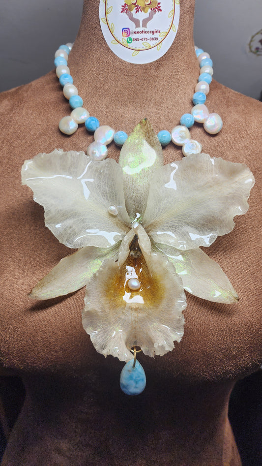 COLLAR DE ORQUIDEA NATURAL  (CARIMAR)