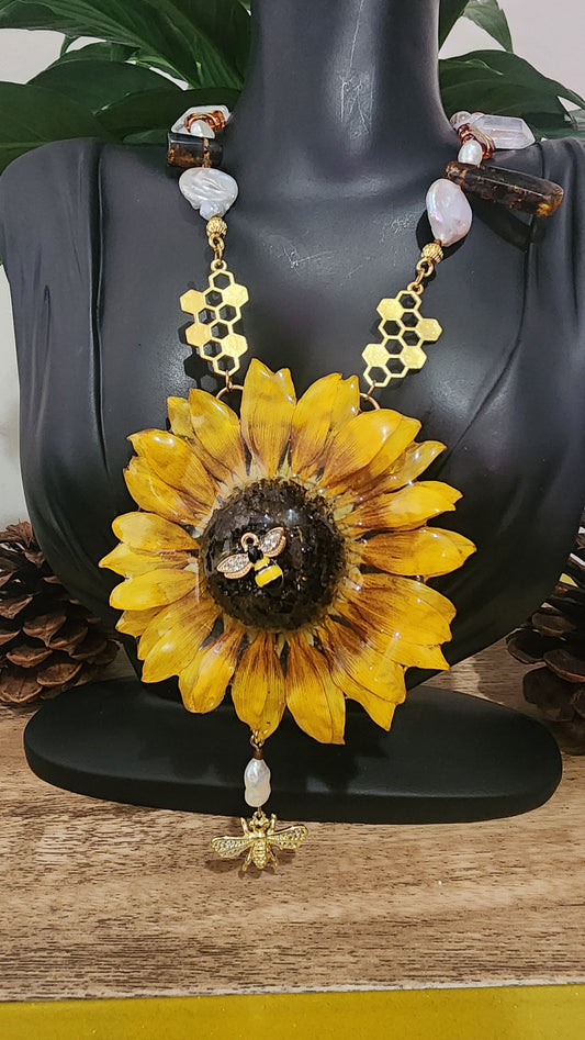 COLLAR DE GIRASOL NATURAL (CHICHI)
