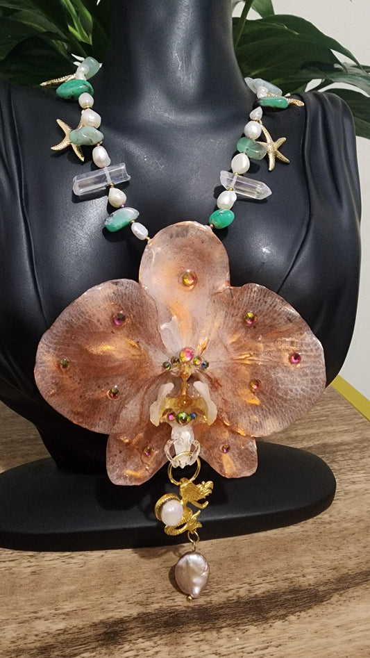 COLLAR DE ORQUIDEA NATURAL  (mermaid)