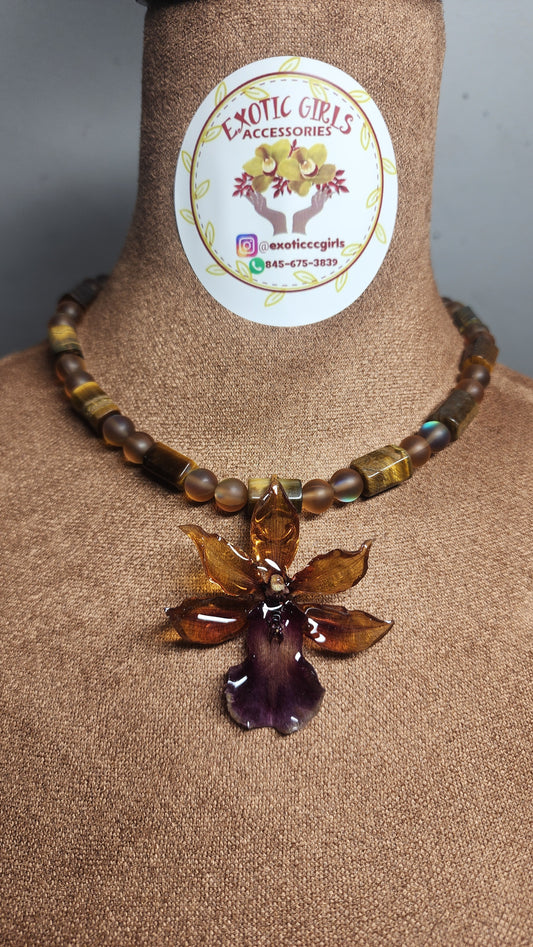 COLLAR DE ORQUIDEA NATURAL  (BROWN ANGEL)