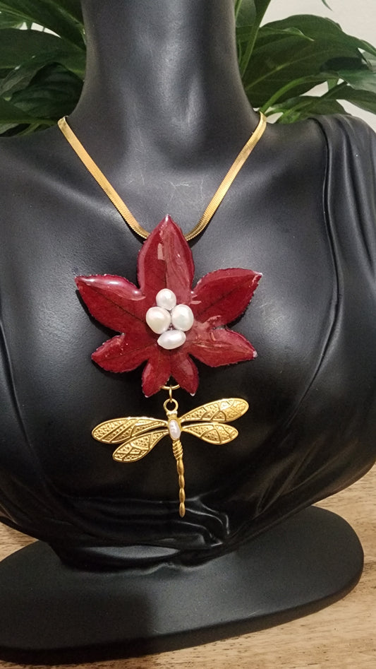 Collar de hoja natural encapsulada (flake)