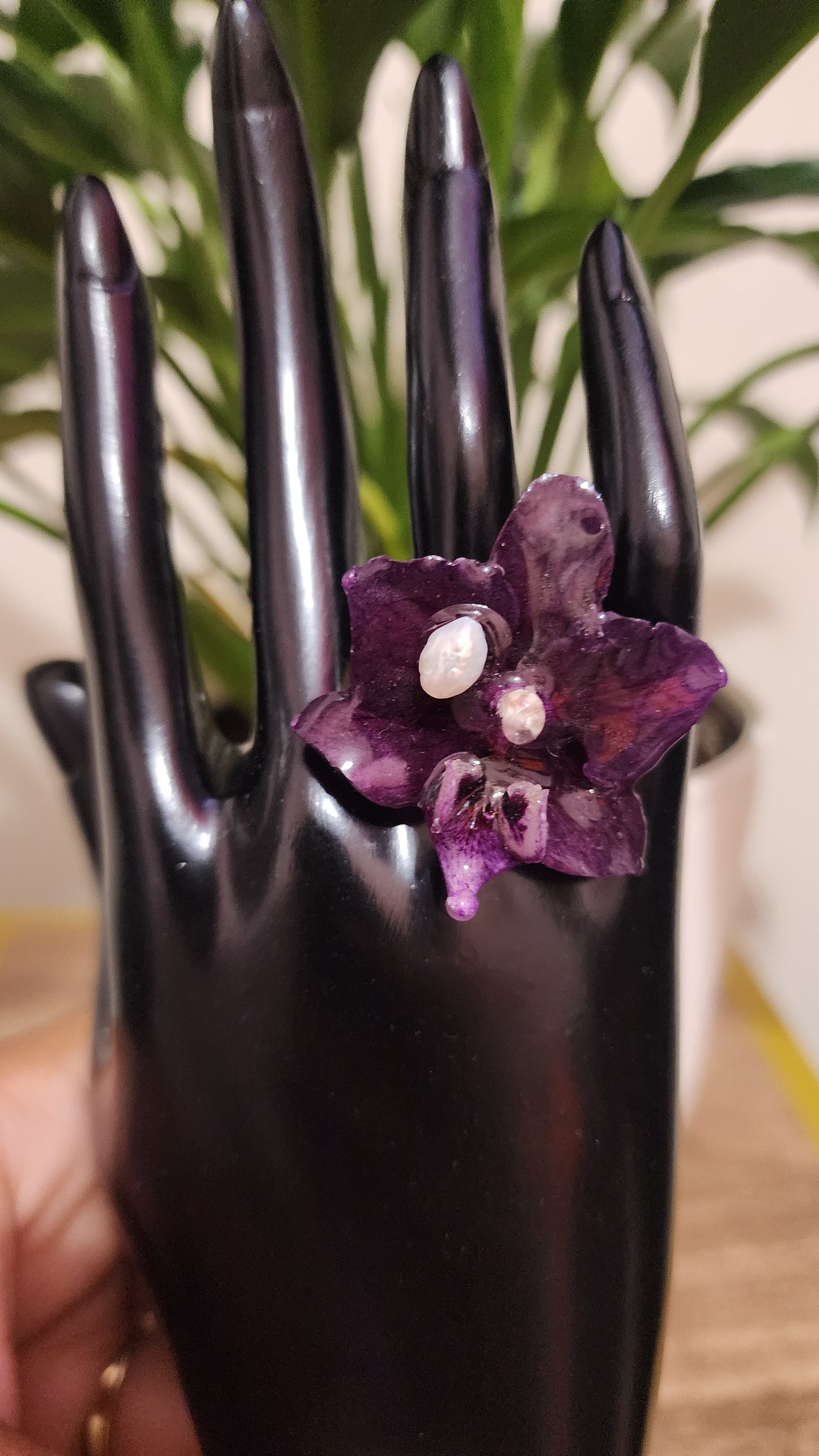 Anillo de orquidea natural encapsulada (Bunnit)