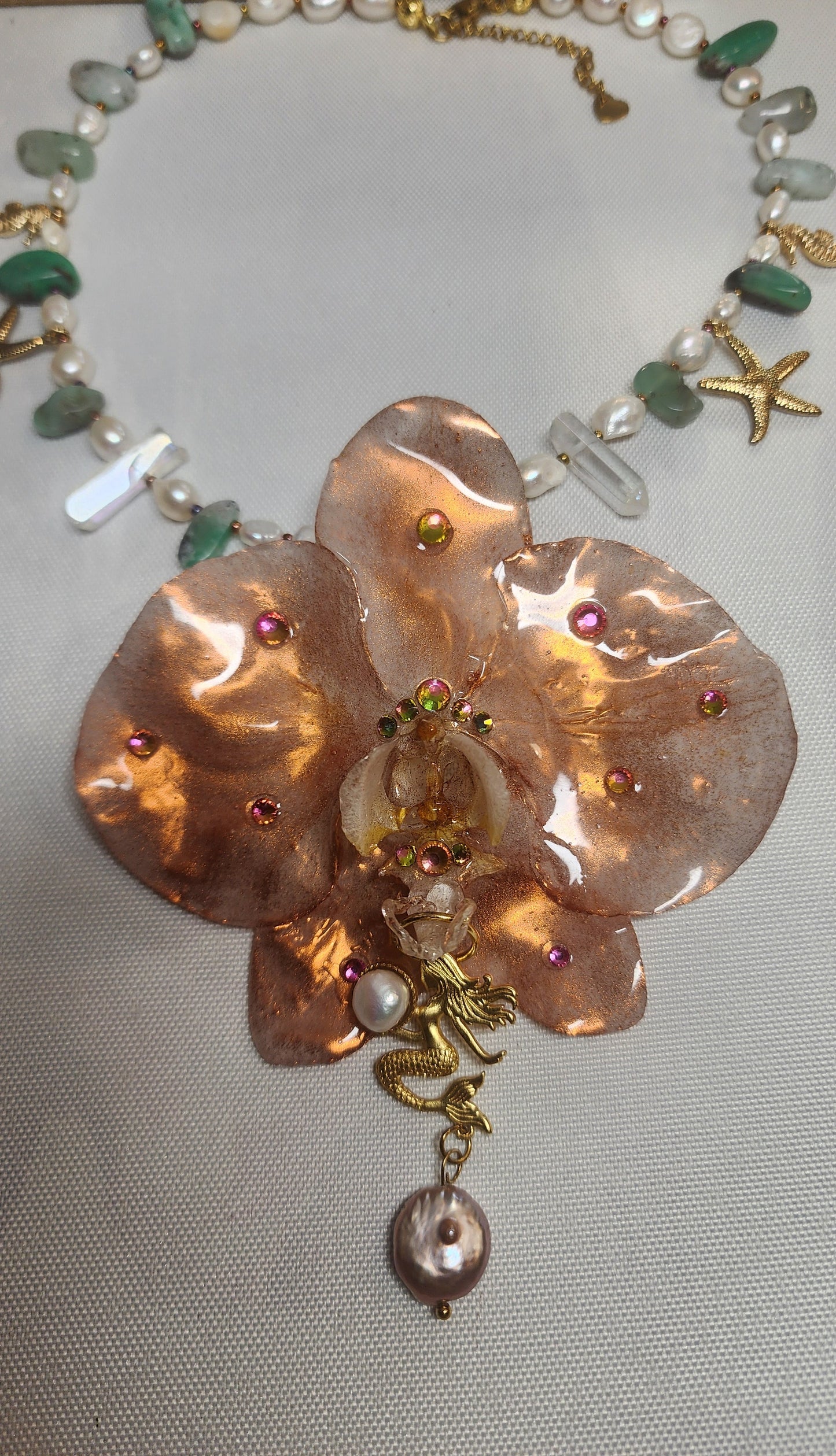 COLLAR DE ORQUIDEA NATURAL  (mermaid)