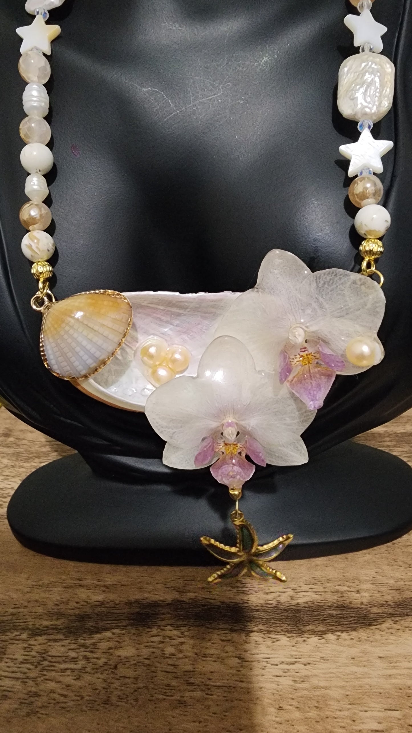 Collar de orquidea natural encapsulada (tropical)