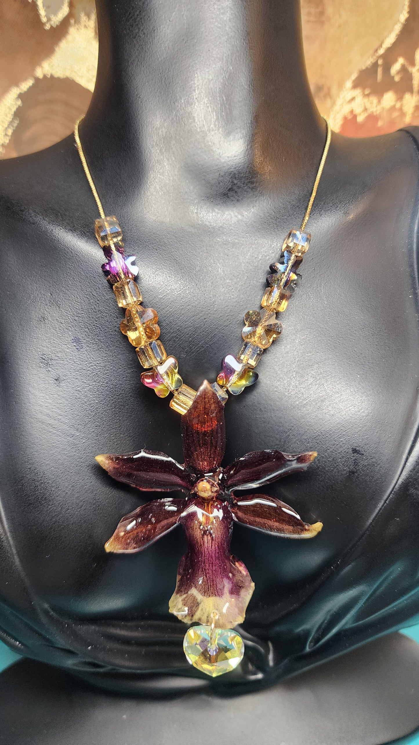 CHOKER DE ORQUIDEA NATURAL (CRISTAL)